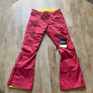 Burton pant size XS WBB Gemma Red Dawn NWT